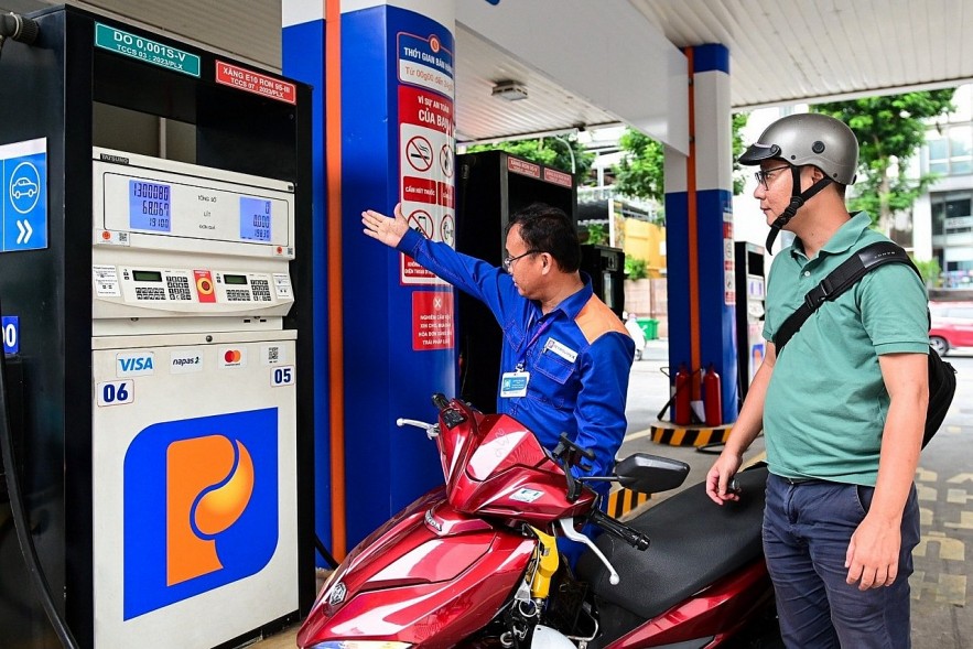 Chính thức chi 4.000-5.000 đồng quỹ bình ổn giá với mỗi lít xăng dầu