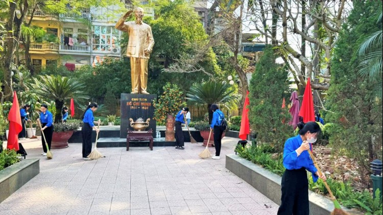 Bảo đảm môi trường xanh sạch trong ‘ngày hội non sông’