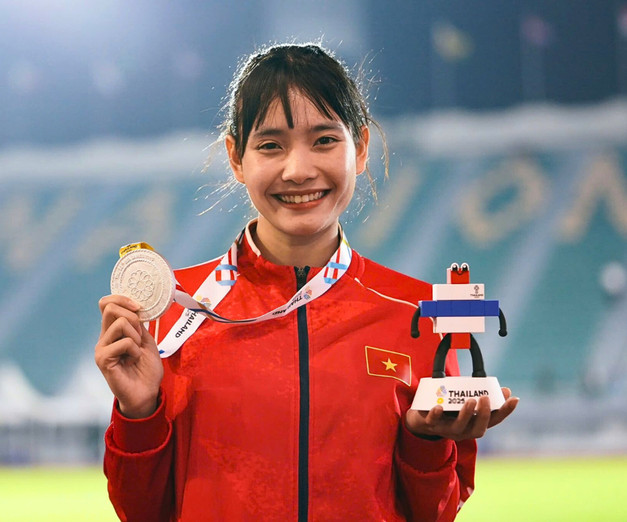  Nguyễn Khánh Linh (sinh năm 2006) giành Huy chương Bạc 1.500m nữ tại Thái Lan. Ảnh: INT.