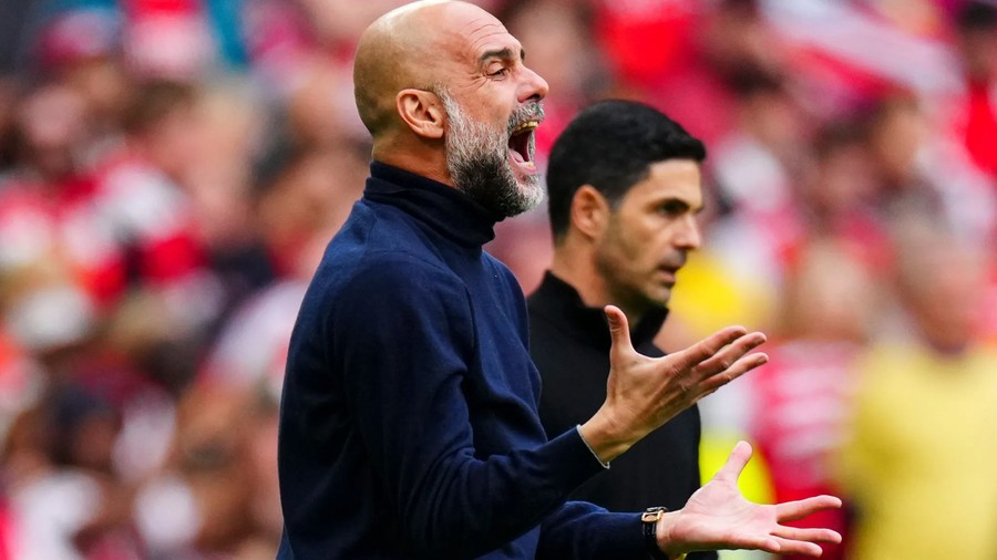 HLV Arsenal mắc sai lầm lớn ở chung kết Cúp Liên đoàn Anh