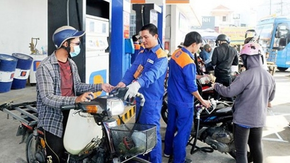 Giá xăng dầu hôm nay 25/3: Dầu thế giới bật tăng mạnh, thị trường trong nước đồng loạt điều chỉnh