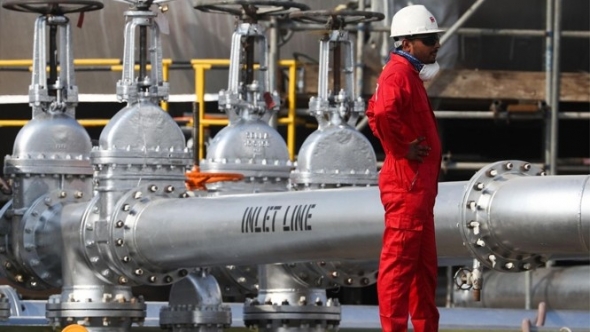 Giá xăng dầu hôm nay 27/3: Giá dầu thế giới tăng sốc gần 6%, trong nước giảm sâu nhờ chính sách thuế