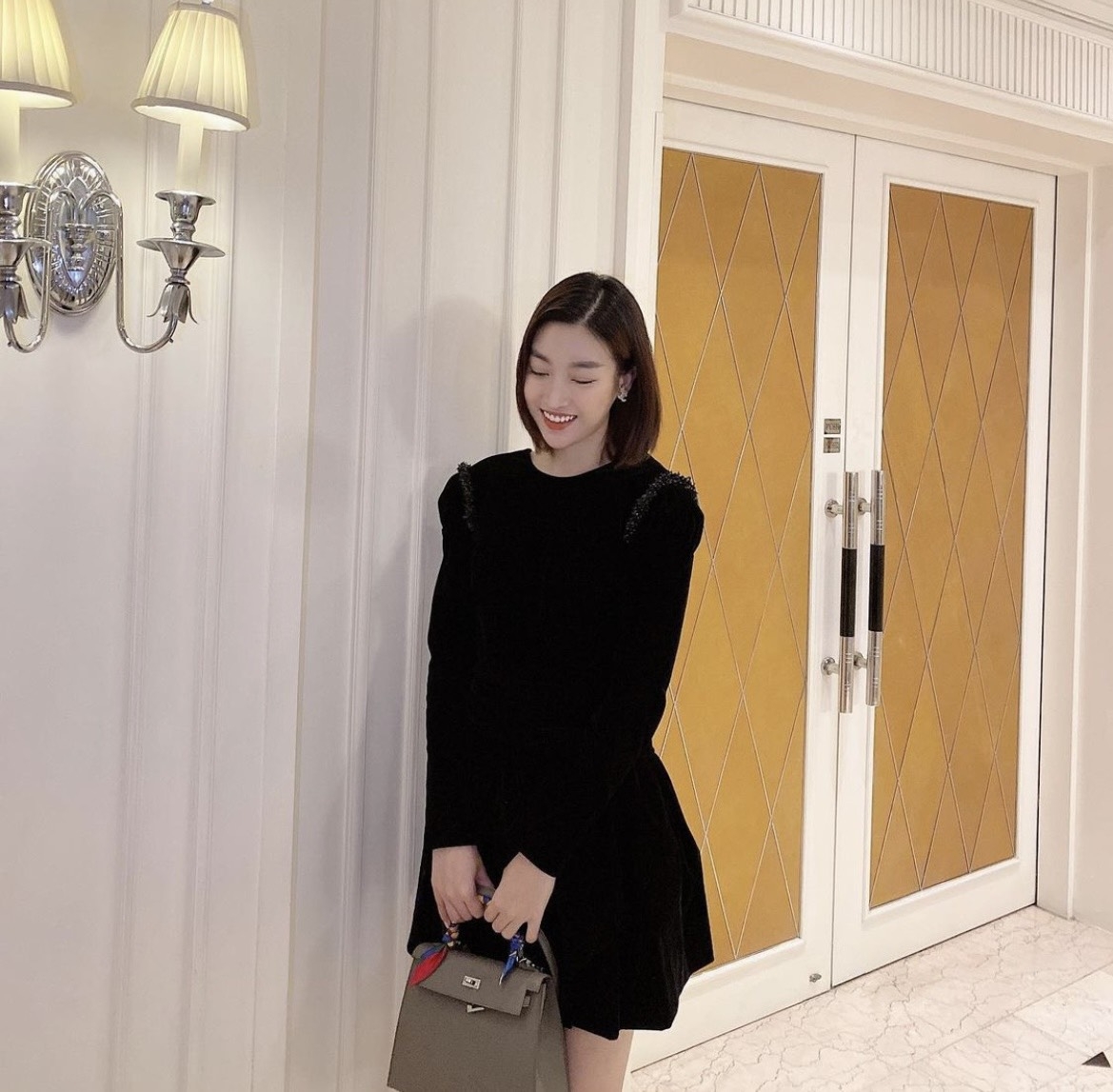 Đỗ Mỹ Linh 'lên đời' sở hữu dàn đồ hiệu tiền tỷ