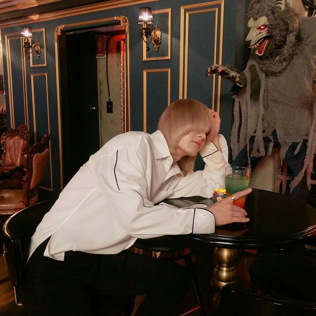 Thần tượng xứ Hàn để lộ nhan sắc cực phẩm sau khi bỏ đi kiểu tóc giấu mặt Thần tượng xứ Hàn để lộ nhan sắc cực phẩm sau khi bỏ đi kiểu tóc giấu mặt