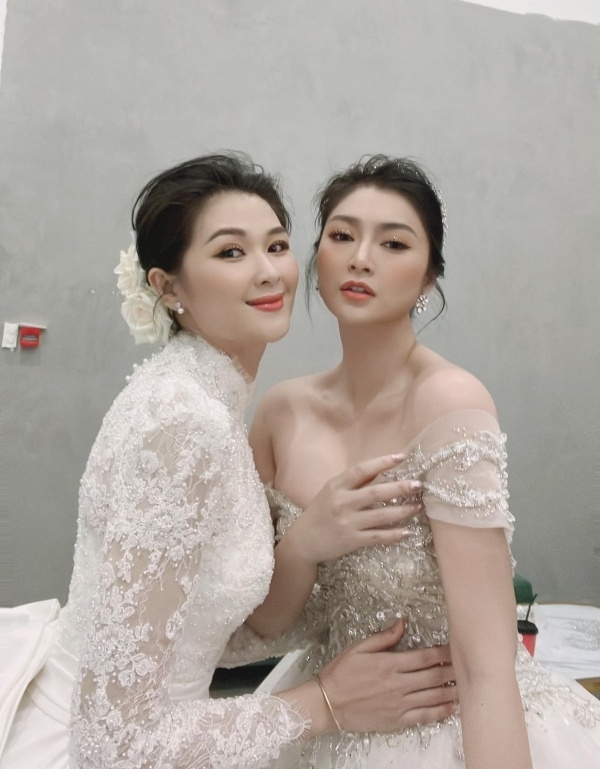 Thanh Trúc diện váy cưới hóa nàng dâu xinh đẹp Thanh Trúc diện váy cưới hóa nàng dâu xinh đẹp