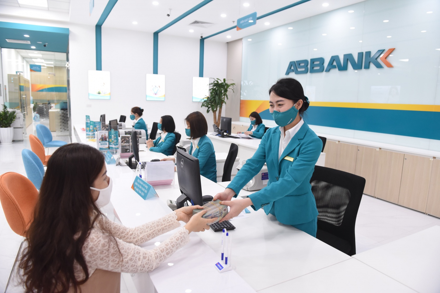 Tin ngân hàng ngày 1/4: Tài sản đảm bảo ở Agribank sắp cán mốc 3 triệu tỷ đồng Tin ngân hàng ngày 1/4: Tài sản đảm bảo ở Agribank sắp cán mốc 3 triệu tỷ đồng