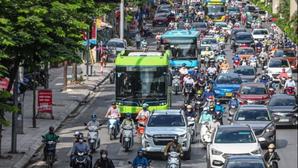 Hà Nội nỗ lực chuyển đổi 100% xe buýt sử dụng 