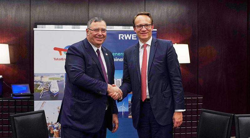 TotalEnergies ký đồng hydro xanh lớn nhất tại Đức TotalEnergies ký đồng hydro xanh lớn nhất tại Đức