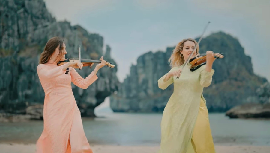 Quảng bá di sản vịnh Hạ Long qua MV 'Victory - Bond in Vietnam' Quảng bá di sản vịnh Hạ Long qua MV 'Victory - Bond in Vietnam'