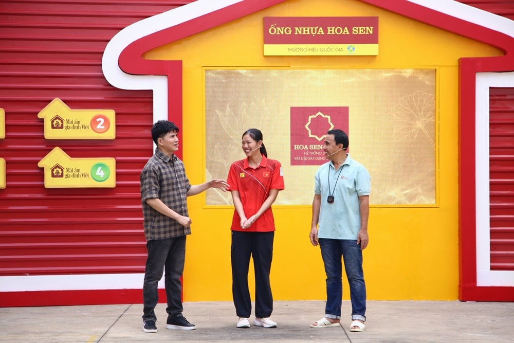 Quyền Linh: Từ nghệ sĩ "quốc dân" tới những lùm xùm về quảng cáo Quyền Linh: Từ nghệ sĩ "quốc dân" tới những lùm xùm về quảng cáo