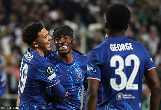 Chelsea ‘vô địch’ chi tiền cho ‘cò chuyển nhượng’ Chelsea ‘vô địch’ chi tiền cho ‘cò chuyển nhượng’