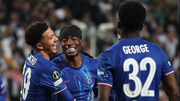 Chelsea ‘vô địch’ chi tiền cho ‘cò chuyển nhượng’