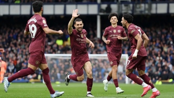 Everton 0-2 Man City: Lực bất tòng tâm, Man xanh giành 3 điểm trong gian khó