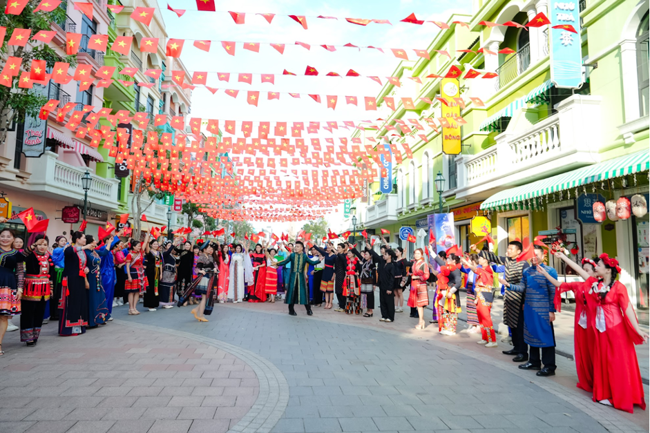 Show diễn Show diễn