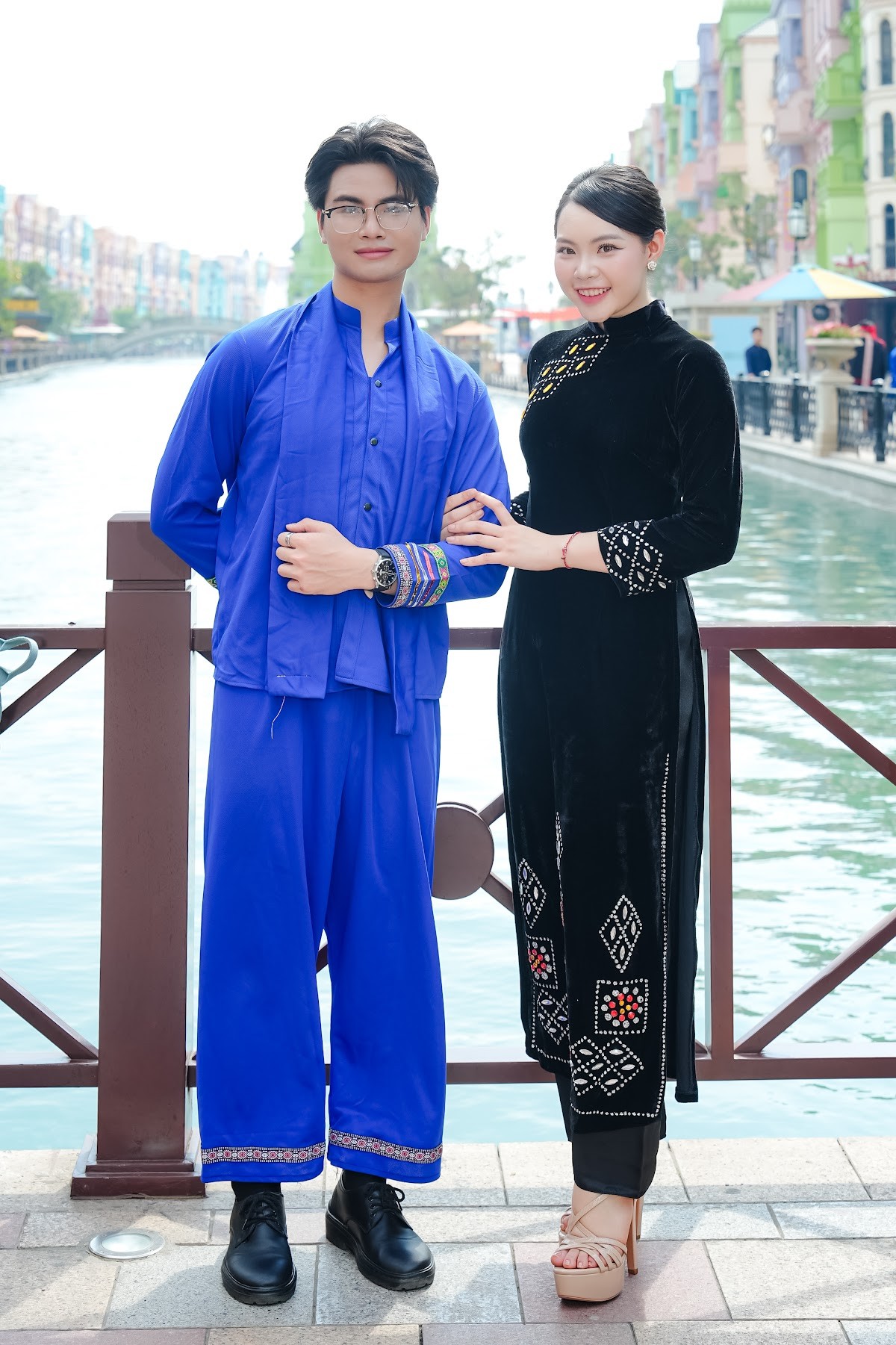 Show diễn Show diễn