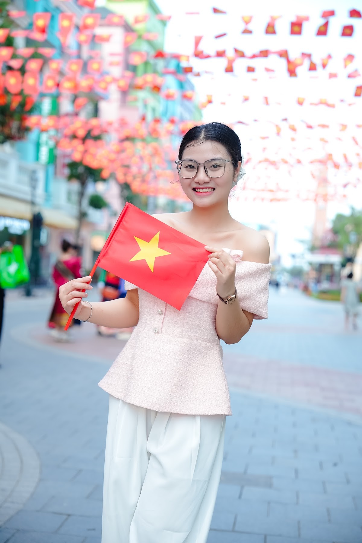 Show diễn Show diễn