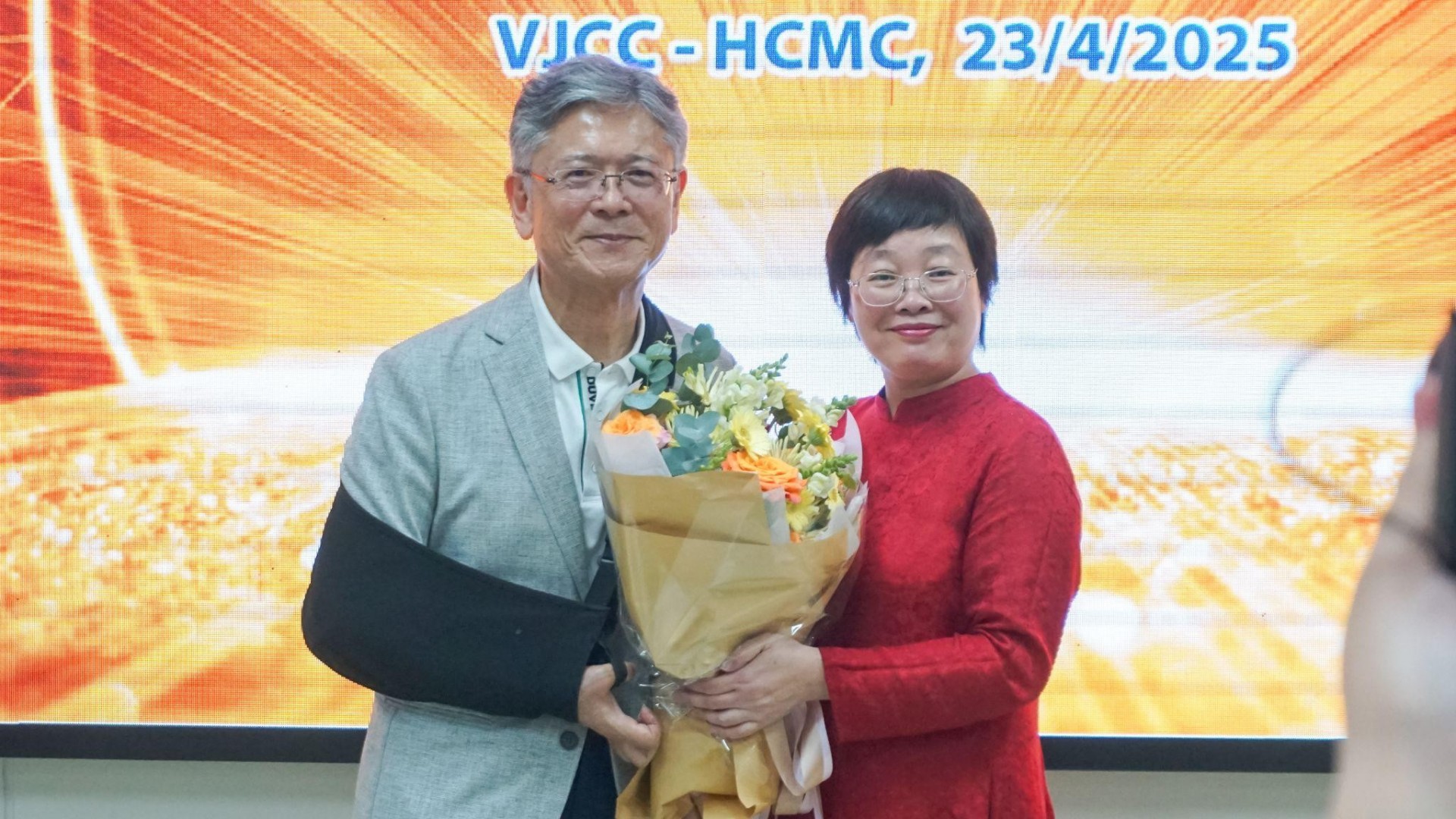 “Vương đạo kinh doanh” – Tư tưởng lãnh đạo khai sáng cho doanh nghiệp tương lai “Vương đạo kinh doanh” – Tư tưởng lãnh đạo khai sáng cho doanh nghiệp tương lai