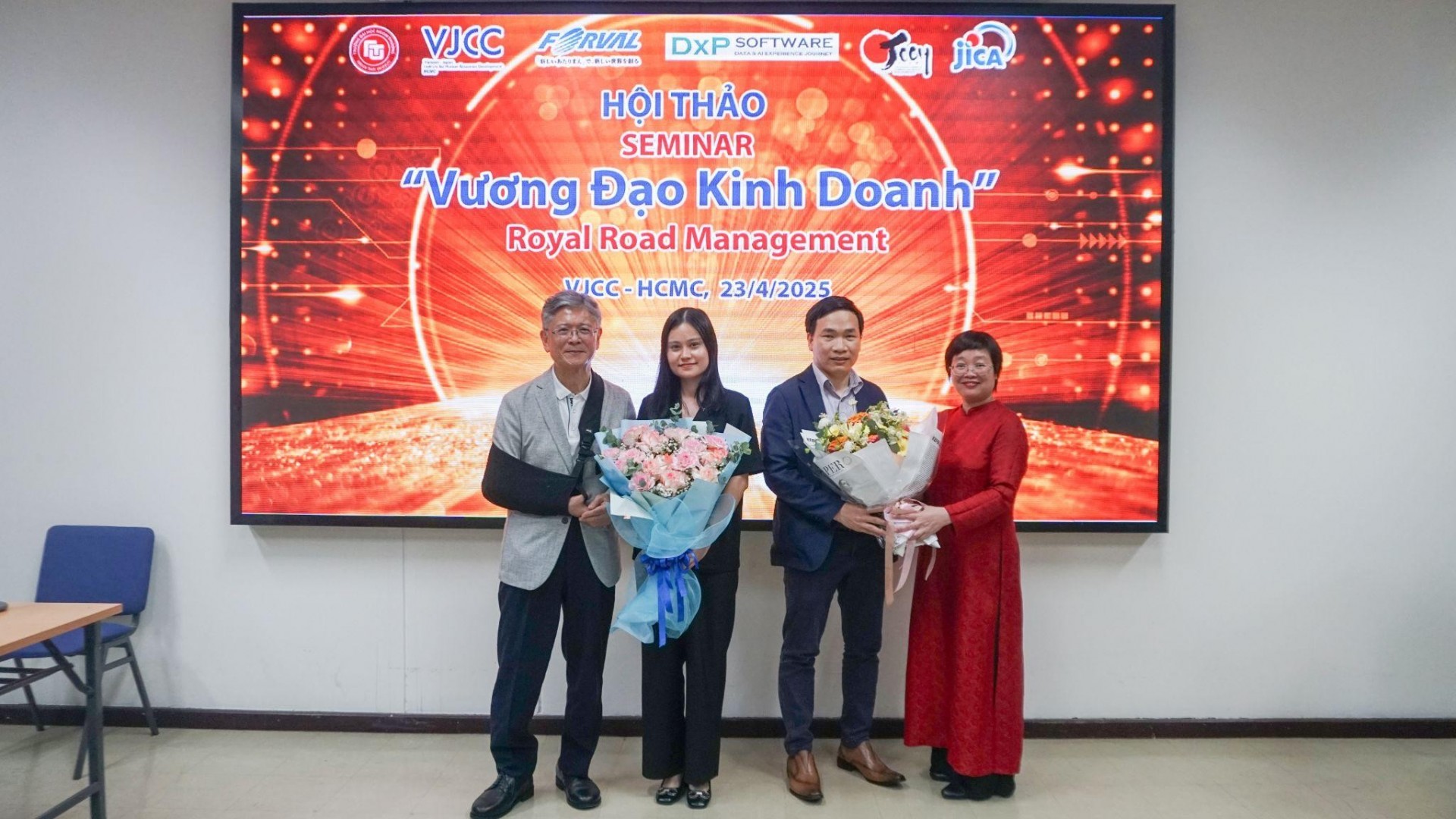 “Vương đạo kinh doanh” – Tư tưởng lãnh đạo khai sáng cho doanh nghiệp tương lai “Vương đạo kinh doanh” – Tư tưởng lãnh đạo khai sáng cho doanh nghiệp tương lai