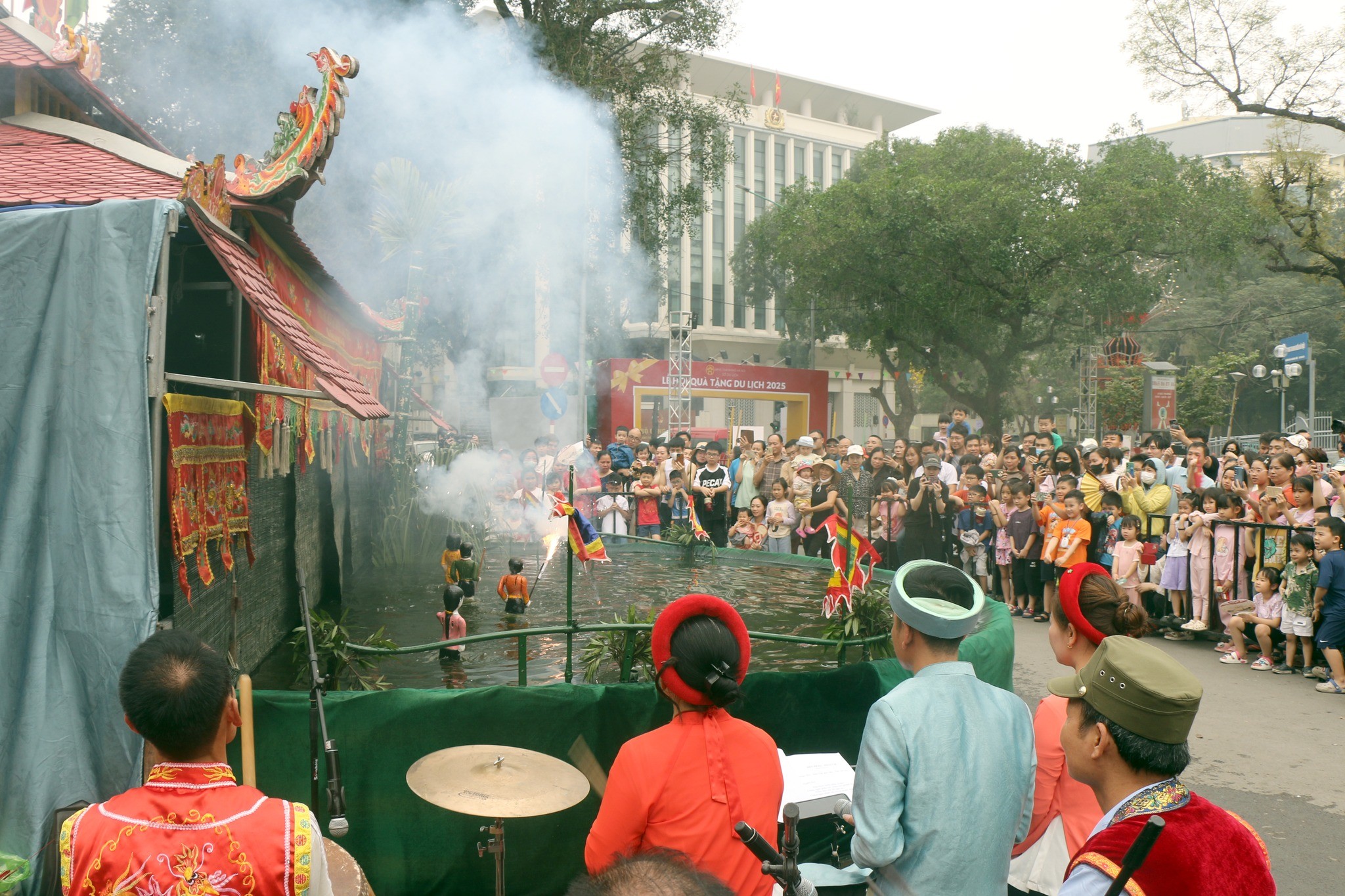 Lễ hội quà tặng du lịch hà nội 2025 Hà Nội - Điểm đến hấp dẫn với chuỗi sự kiện đặc sắc dịp lễ 30/4 - 1/5