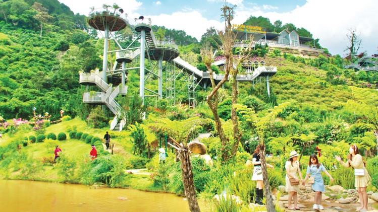 Ứng dụng công nghệ, hoàn thiện hệ sinh thái du lịch thông minh