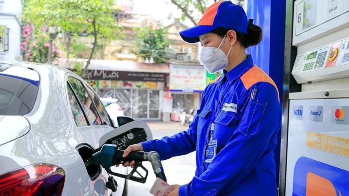 Giá xăng dầu trong nước giảm mạnh, dầu diesel giảm gần 10.000 đồng/lít Giá xăng dầu trong nước giảm mạnh, dầu diesel giảm gần 10.000 đồng/lít