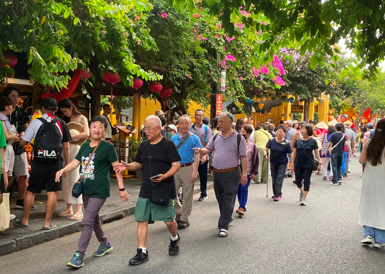 Ứng dụng trí tuệ nhân tạo trong phát triển ngành du lịch