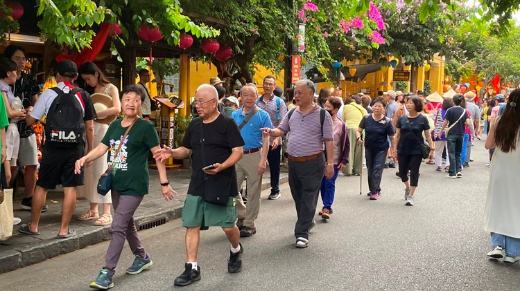 Ứng dụng trí tuệ nhân tạo trong phát triển ngành du lịch