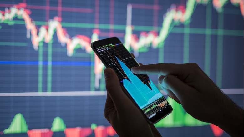 Nhận định thị trường chứng khoán ngày 16/4: Hạn chế mua mới