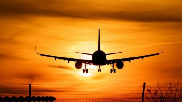 Hàng không châu Á ứng phó ra sao với giá nhiên liệu tăng vọt?