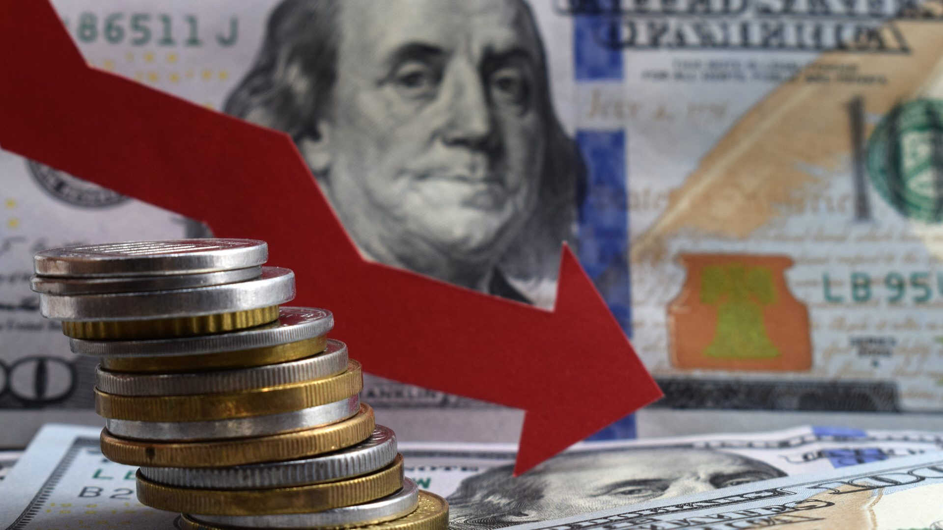 Tỷ giá ngoại tệ hôm nay 28/4: Đồng USD suy yếu nhẹ trước áp lực địa chính trị