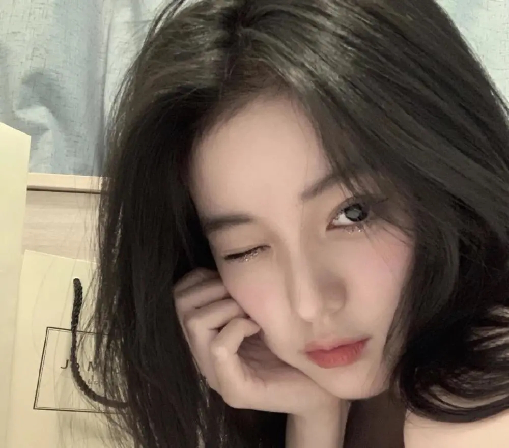 Top 3 chòm sao nữ dù nhiều vận đào hoa nhưng rất chung thủy