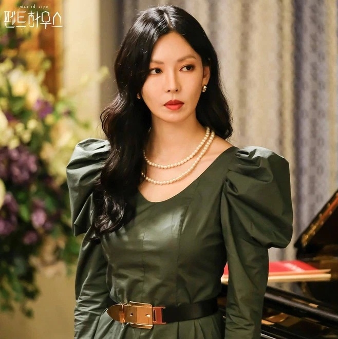 Sao Hàn hôm nay 4/5: Lee Dong Wook, Kim Bum và Kim So Yeon đóng vai chính trong “Bạn trai tôi là hồ ly” phần 2