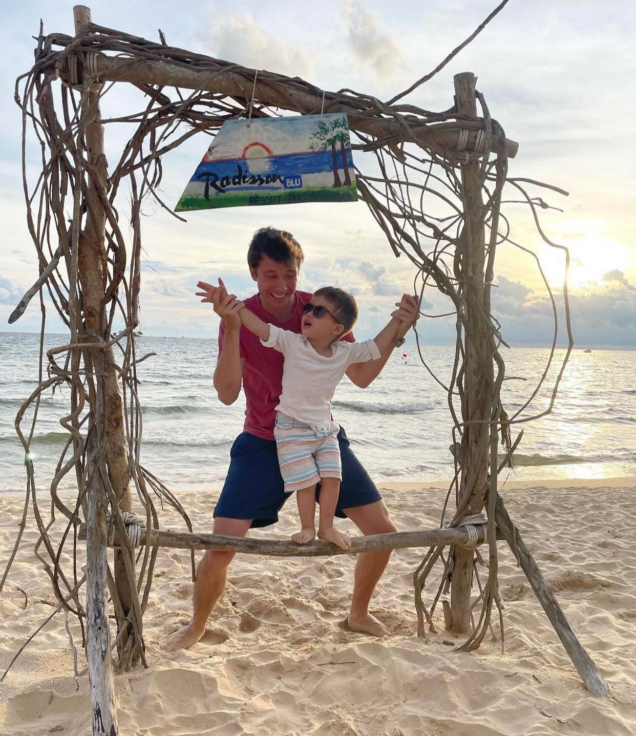 Sao Việt hôm nay 5/5: Thu Minh rạng rỡ trở lại sân khấu sau thời gian vắng bóng