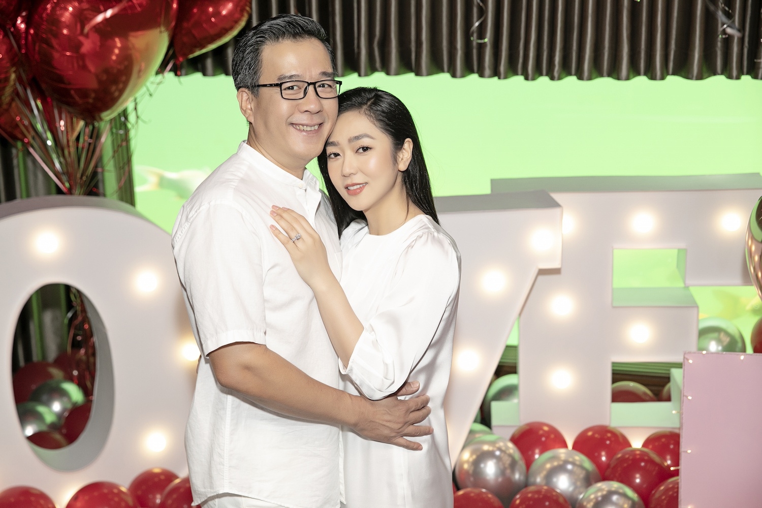 Danh tính Hà Thanh Xuân vợ mới cưới "vua cá Koi Việt Nam" Thắng Ngô Danh tính Hà Thanh Xuân vợ mới cưới "vua cá Koi Việt Nam" Thắng Ngô