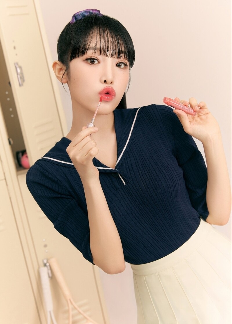 Sao Hàn hôm nay 17/5: Tiếp tục lộ bằng chứng cáo buộc hành vi bạo lực học đường của Kim Garam (LE SSERAFIM)