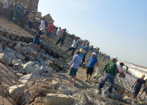 Hà Tĩnh: Chịu tác động mạnh của hiệu ứng biến đổi khí hậu, kè biển Cẩm Nhượng bị sạt lở nghiêm trọng