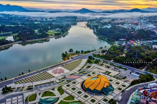 Tin bất động sản ngày 25/5: Thanh Hóa phê duyệt dự án Khu du lịch khoáng nóng gần 200ha