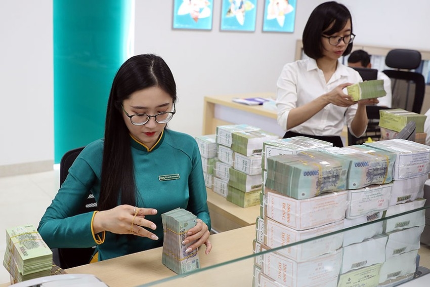 Tin ngân hàng ngày 25/5: Đề nghị tiếp tục tìm cách hạ lãi suất huy động Tin ngân hàng ngày 25/5: Đề nghị tiếp tục tìm cách hạ lãi suất huy động