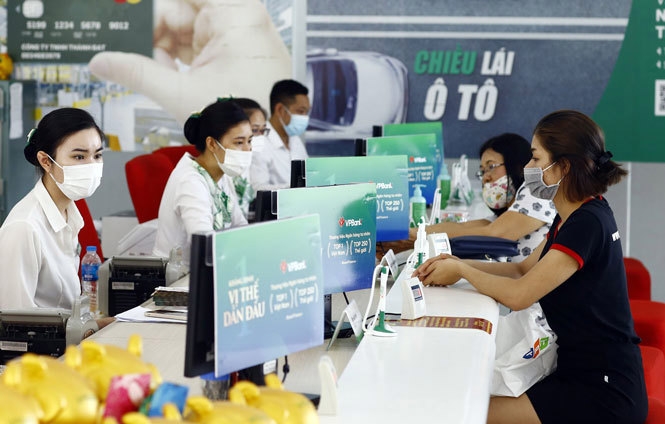 Tin ngân hàng tuần qua: Các ngân hàng thương mại sắp hạ lãi suất cho vay Tin ngân hàng tuần qua: Các ngân hàng thương mại sắp hạ lãi suất cho vay