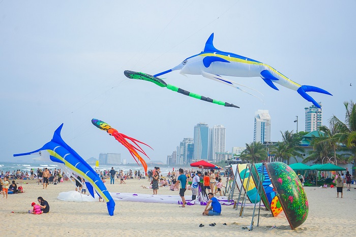 Khai thác lợi thế phát triển các ngành kinh tế biển