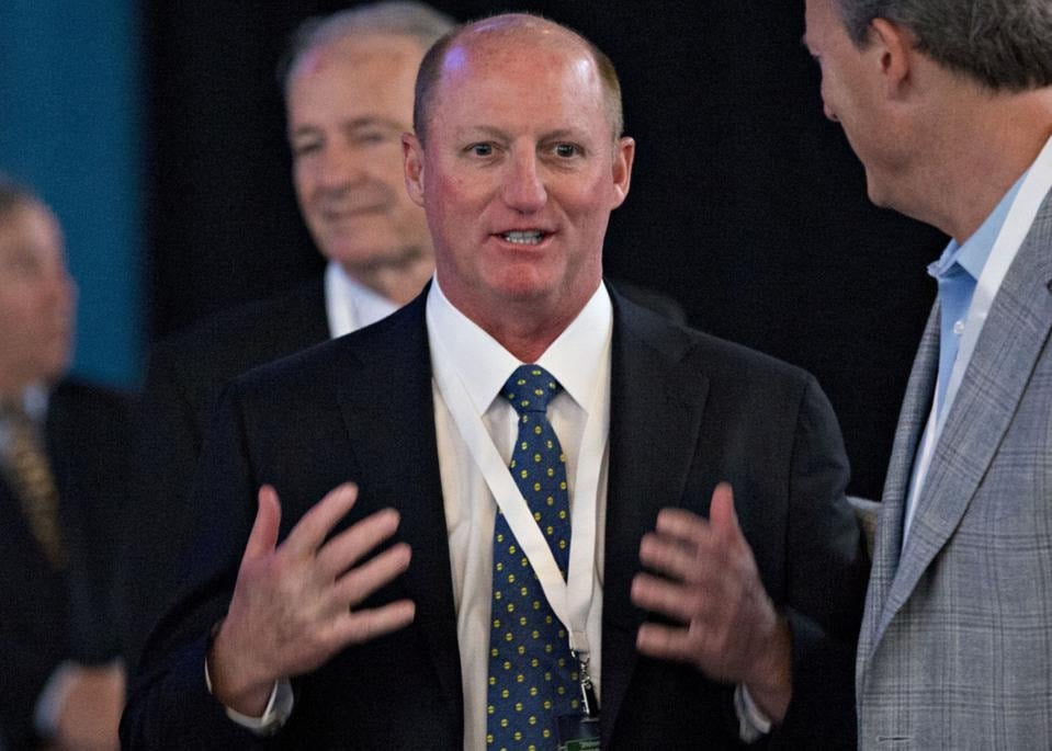 Chân dung Greg Abel: Người tiếp quản "di sản" gần 1.200 tỷ USD của tỷ phú Warren Buffett Chân dung Greg Abel: Người tiếp quản "di sản" gần 1.200 tỷ USD của tỷ phú Warren Buffett