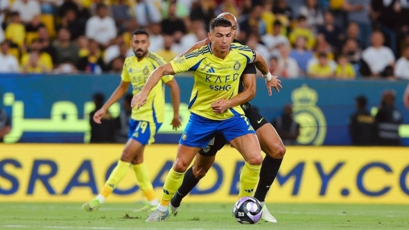 Ronaldo mờ nhạt, Al Nassr thua ngược đội bóng của Benzema