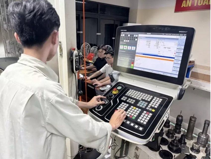 Từ phòng thí nghiệm đến nhà máy: Đưa công nghệ lõi 4.0 vào sản xuất cơ khí Việt Nam Từ phòng thí nghiệm đến nhà máy: Đưa công nghệ lõi 4.0 vào sản xuất cơ khí Việt Nam
