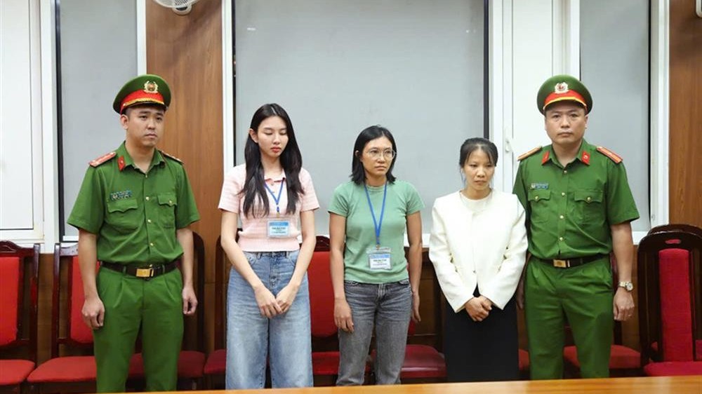 Hoa hậu Thùy Tiên có vai trò gì trong vụ án kẹo rau củ Kera?