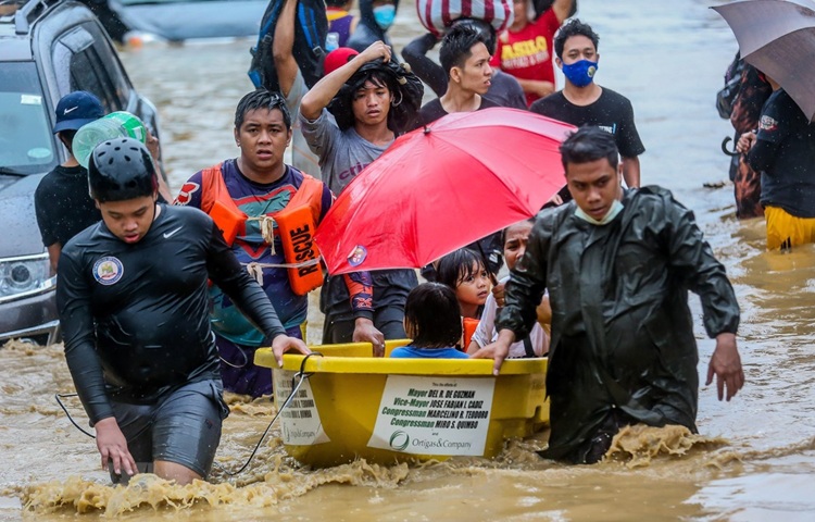 Philippines: Lũ lụt gây ảnh hưởng đến hàng trăm nghìn người Philippines: Lũ lụt gây ảnh hưởng đến hàng trăm nghìn người