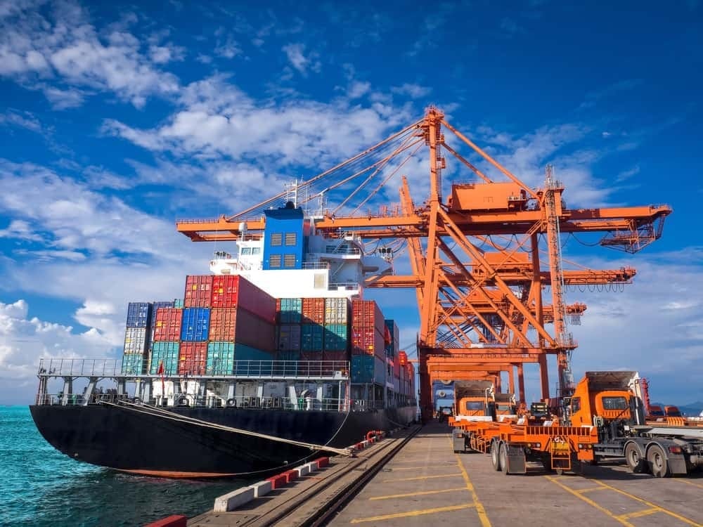 Việt Nam nhập siêu hơn 7 tỷ USD sau 4 tháng năm 2026