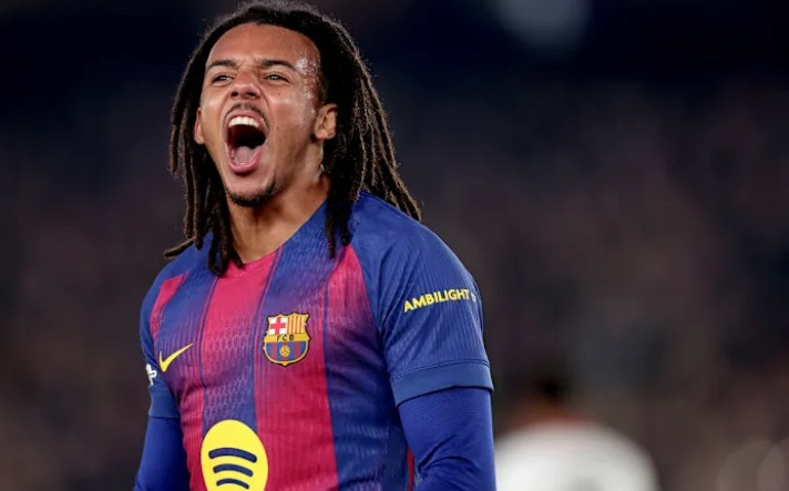 Real Madrid cân nhắc bán Kylian Mbappe, Liverpool chi 94 triệu USD chiêu mộ Kounde