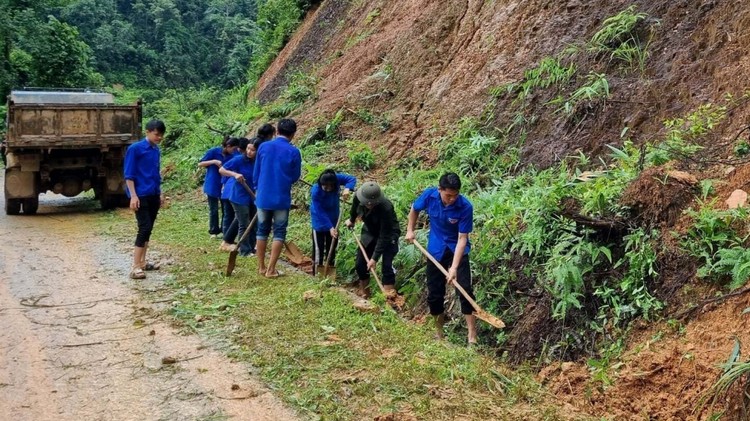 Bảo vệ môi trường trong xây dựng nông thôn mới ở Mường É