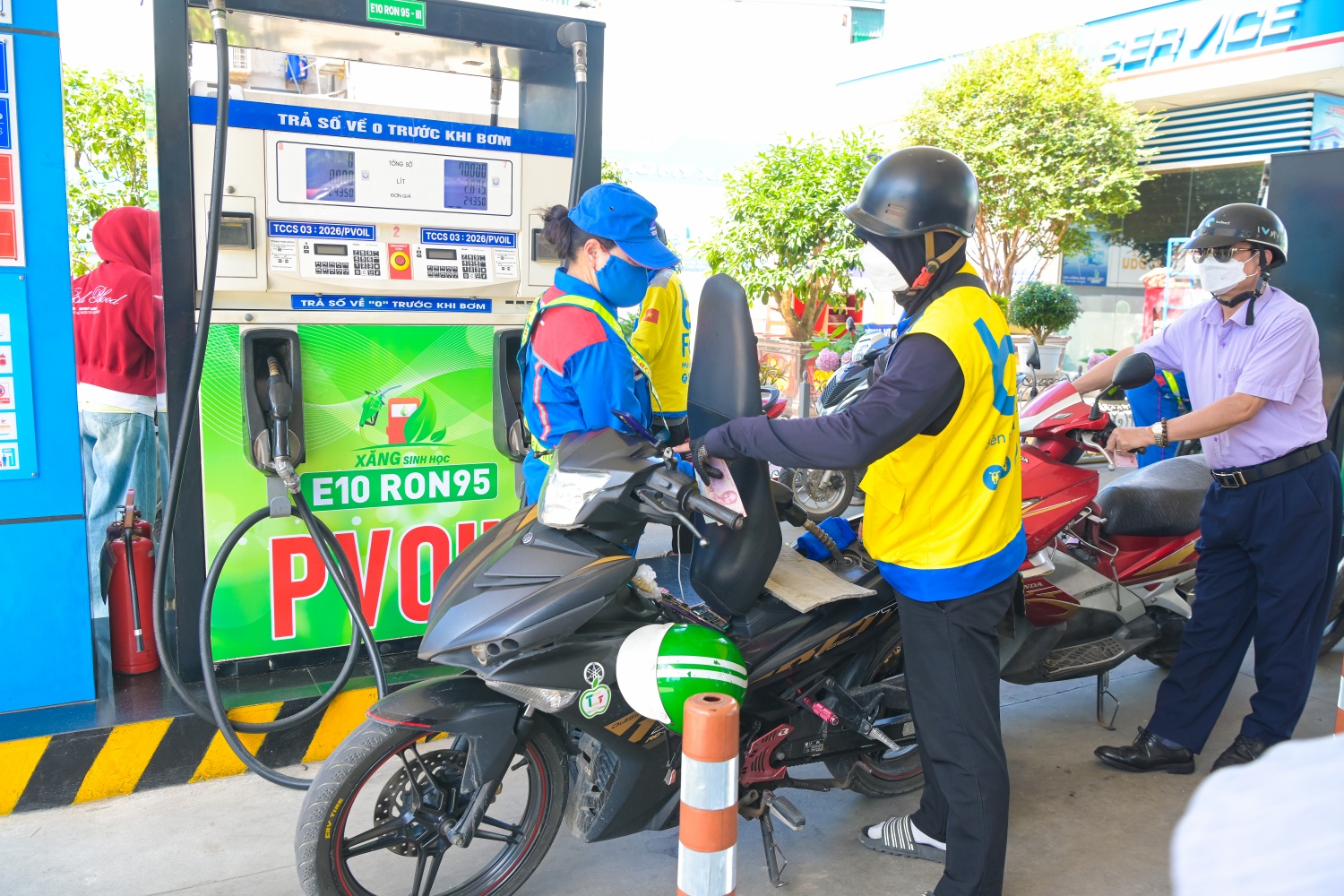 Kiên trì mục tiêu chuyển đổi xăng sinh học E10 Kiên trì mục tiêu chuyển đổi xăng sinh học E10