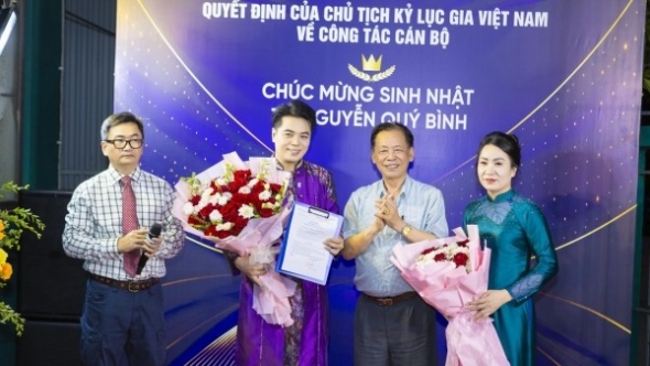 Lễ công bố quyết định bổ nhiệm Phó Giám đốc trung tâm chăm sóc sức khỏe kỷ lục Việt Nam